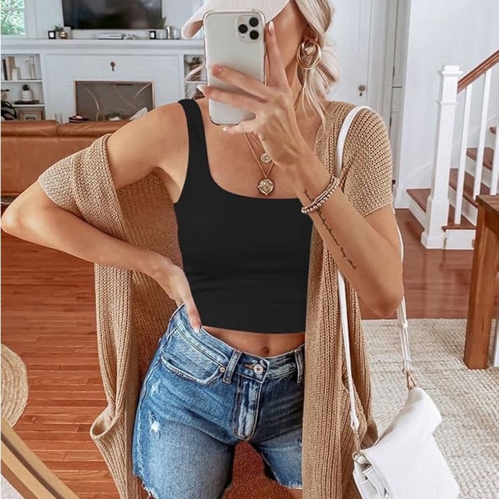 ReoRia Black Square-Neck Crop Tank Top